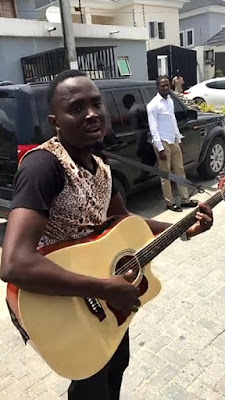 Watch video: Uniben student entertains DAVIDO, here is what he gets as a reward. See here!