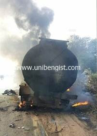 Graphic photos of the accident that claim three Uniben lecturers!!!