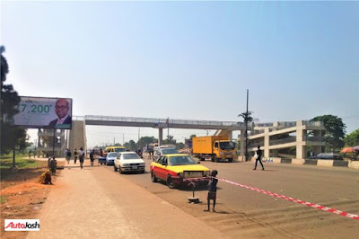 UNIBEN management makes use of pedestrian bridge compulsory, deploys special marshals to ensure compliance